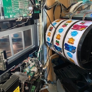 SANKYO パチスロ実機 「マクロスフロンティア2」 / サンキョー / コイン不要機 / スロット の画像