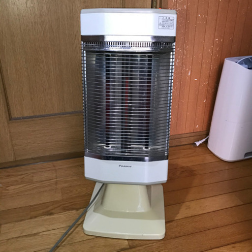 【ダイキン】遠赤外線ストーブ ERFT11KS セラムヒート 暖房器具