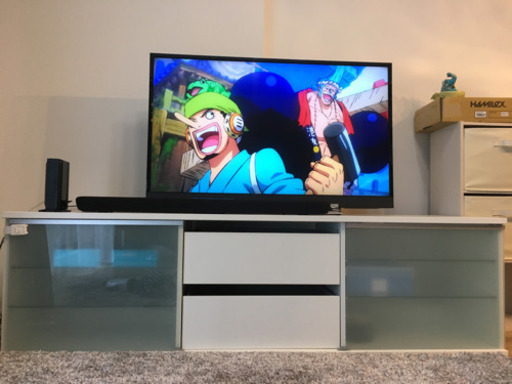テレビ台　美品　白✖️フロストガラス