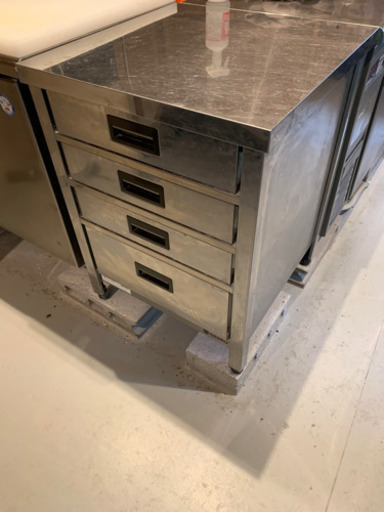 業務用　引き出し付き作業台　4段