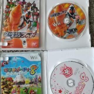 Wii本体 ソフト４つ含むの画像