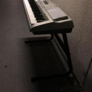 電子ピアノの画像