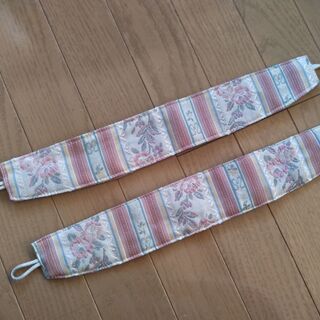 カーテン　ピンクベージュ系の織り柄【共布タッセル付き】の画像