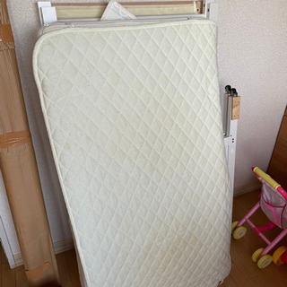 IKEA ベビーベッドの画像