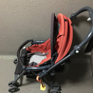 ベビーカー　コンビの画像