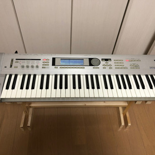 受渡決定   KORG TRITON Le 61