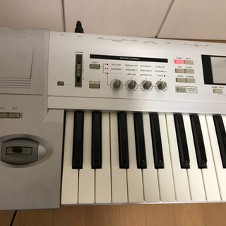 受渡決定   KORG TRITON Le 61の画像