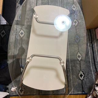 ガラステーブル