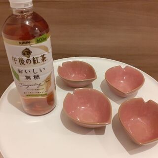 桜の花びらの小さな器セット　350円の画像
