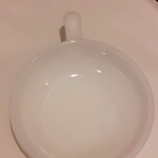 ミルクガラス器　450円の画像