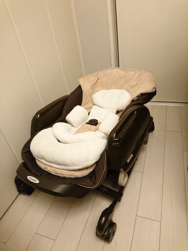 【取引中】Combi コンビ ネムリラAT BEDi 電動ハイローチェア オートスウィング