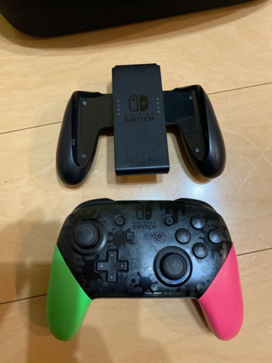 Nintendo Switch 純正プロコン付き（内容は写真の通り） 値引き交渉可能【近場まで取りに来られる方のみ】
