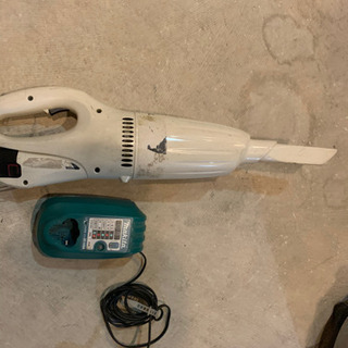 マキタ　コードレス掃除機の画像