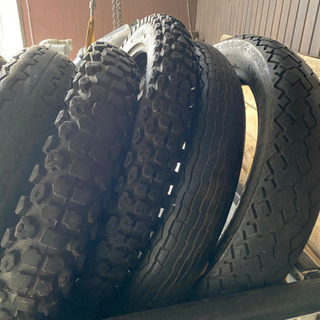 バイク用タイヤの画像