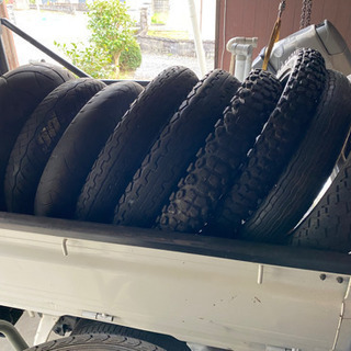 バイク用タイヤの画像