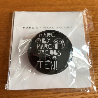 【非売品】MARC BY MARC JACOBSノベルティピンバッチ