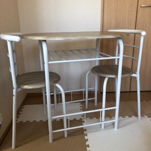 (お譲り先決定)ダイニングテーブルセット2人用