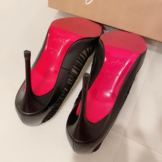 クリスチャン・ルブタン　ピガール　ポインテッドトゥパンプス　美品 楽天市場】クリスチャン ルブタン（形状（つま先）ポインテッドトゥ