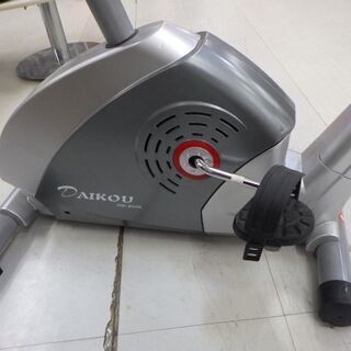 ダイコー(DAIKOU) フィットネスバイク マグネット式 手動8段階負荷 アップライトバイク 家庭用 DK-8606 　￥15,180税込の画像
