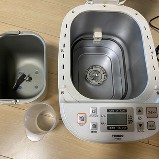 超美品　2019年製ホームベーカリー　付属品全部揃ってますの画像