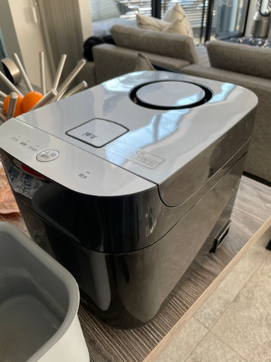 スチームファン式加湿器　YAMAZEN 19年製