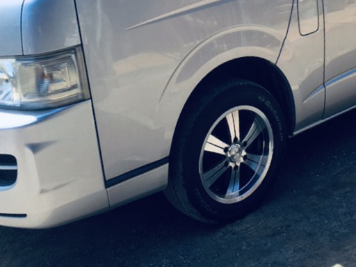 ハイエースに使用　ロクサーニ　ダブルシックス