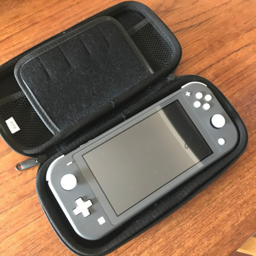 受付終了＊Switch  LITE スイッチ　ライト　グレー　中古品　2年保証&ケース付
