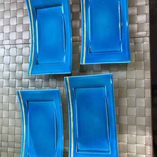 コバルトブルーの長方形皿ｘ4枚の画像