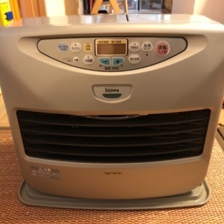 石油ファンヒーター　ストーブ　新品未使用