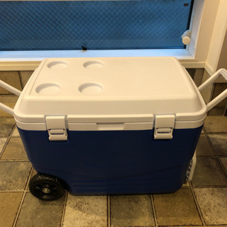 美品　クーラーボックス60Ｌの画像
