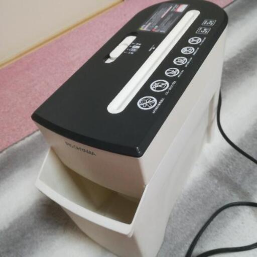 シュレッダー　美品　アイリスオーヤマ