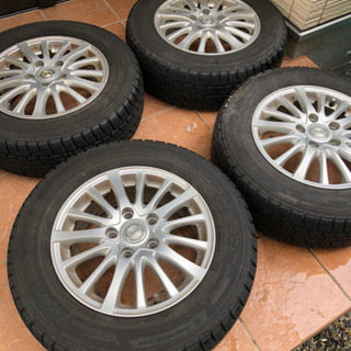ホンダ　ステップワゴン　スパーダ　スタッドレス　四本