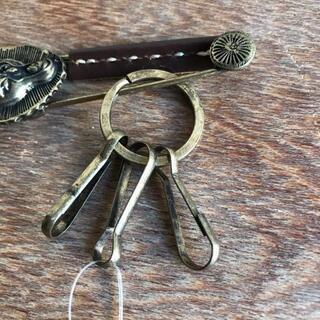 アンティーク　安全ピン型　キーホルダー　新品未使用　　　　⑪の画像