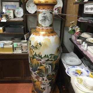 【店頭お渡し】　特大　飾り壺　壺　高さ約１６０㎝　台付　¥34,980(税込）配送不可 店頭お渡し】 特大 飾り壺 壺 高さ約160㎝ 台付 ¥34,980(