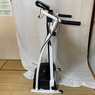 【決まりました】キャスター付き折りたたみランニングマシン　ウォーキングマシンの画像