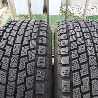 Hankook i cept 225/65 R17 5穴 スタッドレス 2017年製の画像