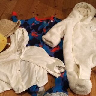 【取引中】服3着と帽子とおもちゃ