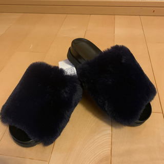 ファーサンダル