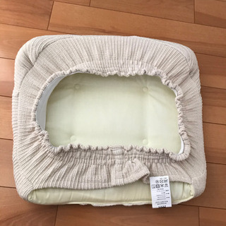 （値下げ3/24）チェア用クッション　ニトリの画像