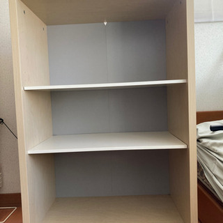 イケヤの三段棚　