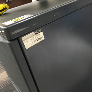 値美品イトーキ　ITOKI キャビネット　鍵なし　開け閉めはできます。キャスター付の画像