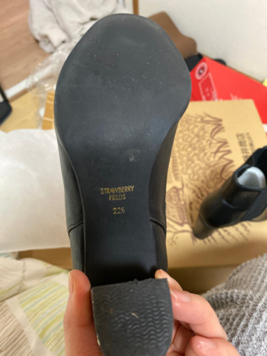 ストロベリーフィールズ  高級靴　中古