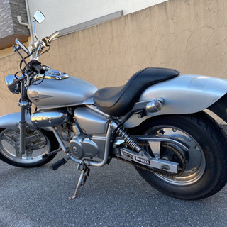 マグナ50