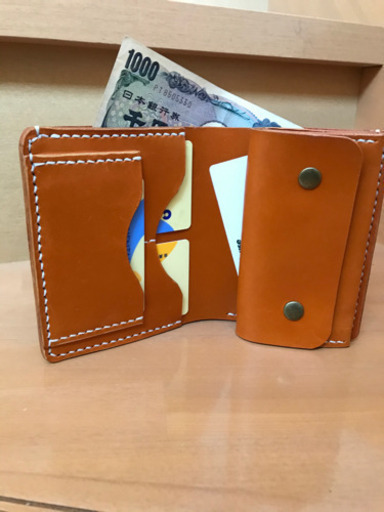 牛本革手縫い二つ折り財布