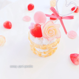 初心者様大歓迎!『薔薇のネイキッドケーキのメモスタンド』  の画像