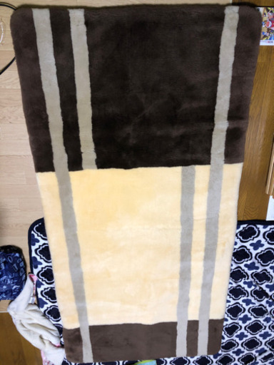 丸八真綿　医療介護用高級毛皮敷布団3枚セット(ムートンスリッパとムートンラグマット付き)