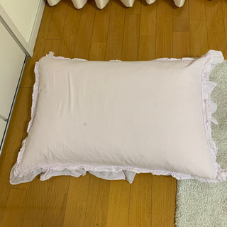 フランフラン　枕とクッションセット　中の素材もお付けしますの画像