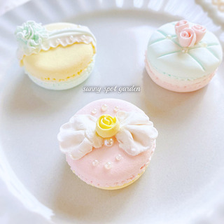 初心者様大歓迎♡『バイカラーのフラワーマカロン』 の画像