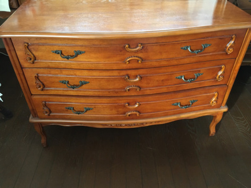 Ｆiore アンティーク風　三段引出し　チェスト