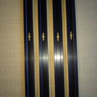 東芝 NDR0212(K) 配線ダクト ライティングレール 黒色 本体 ２本分の端材４本の画像